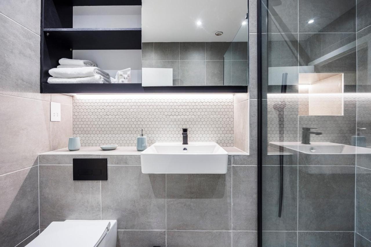 Luxury Spacious 2 Bed Apartment, London - Sk المظهر الخارجي الصورة