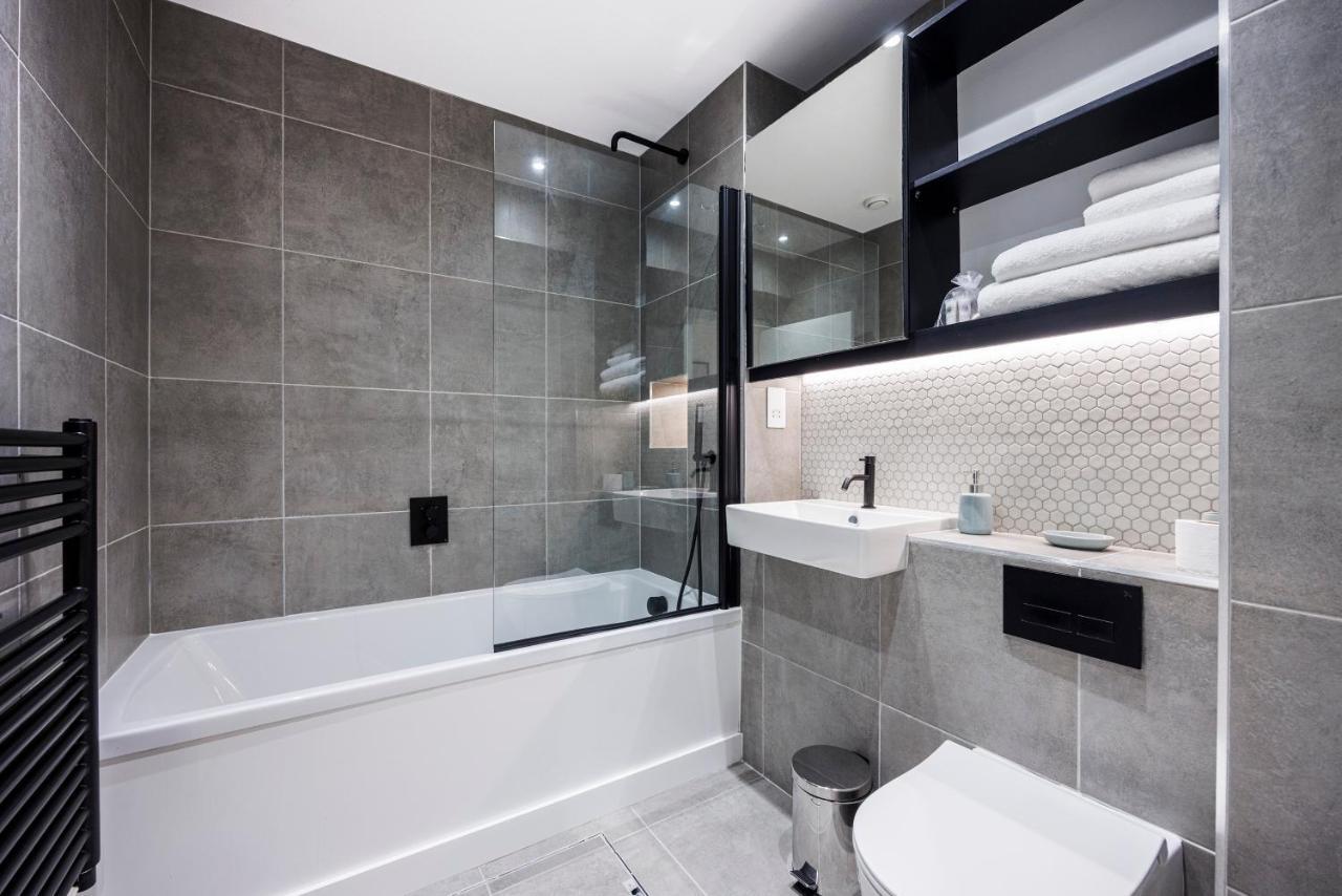 Luxury Spacious 2 Bed Apartment, London - Sk المظهر الخارجي الصورة