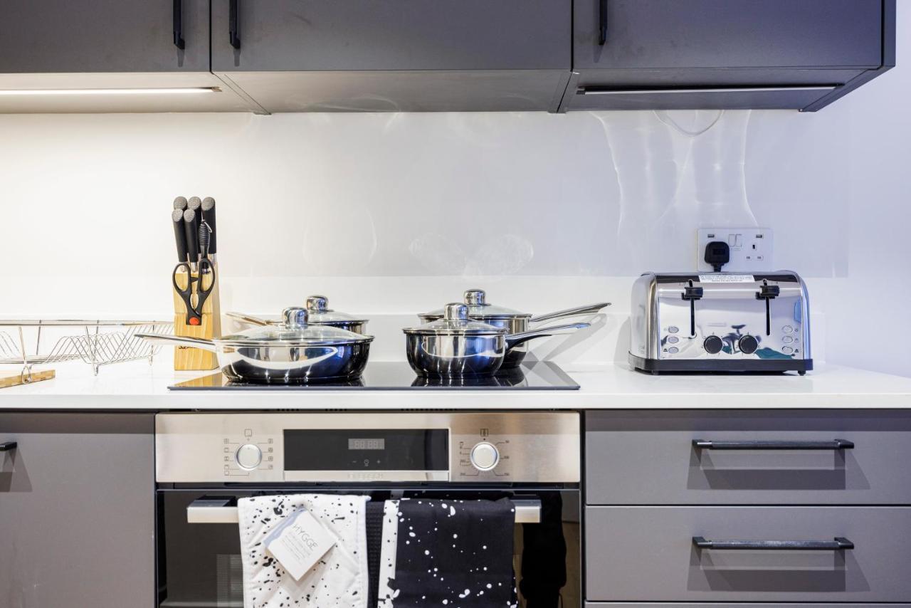 Luxury Spacious 2 Bed Apartment, London - Sk المظهر الخارجي الصورة