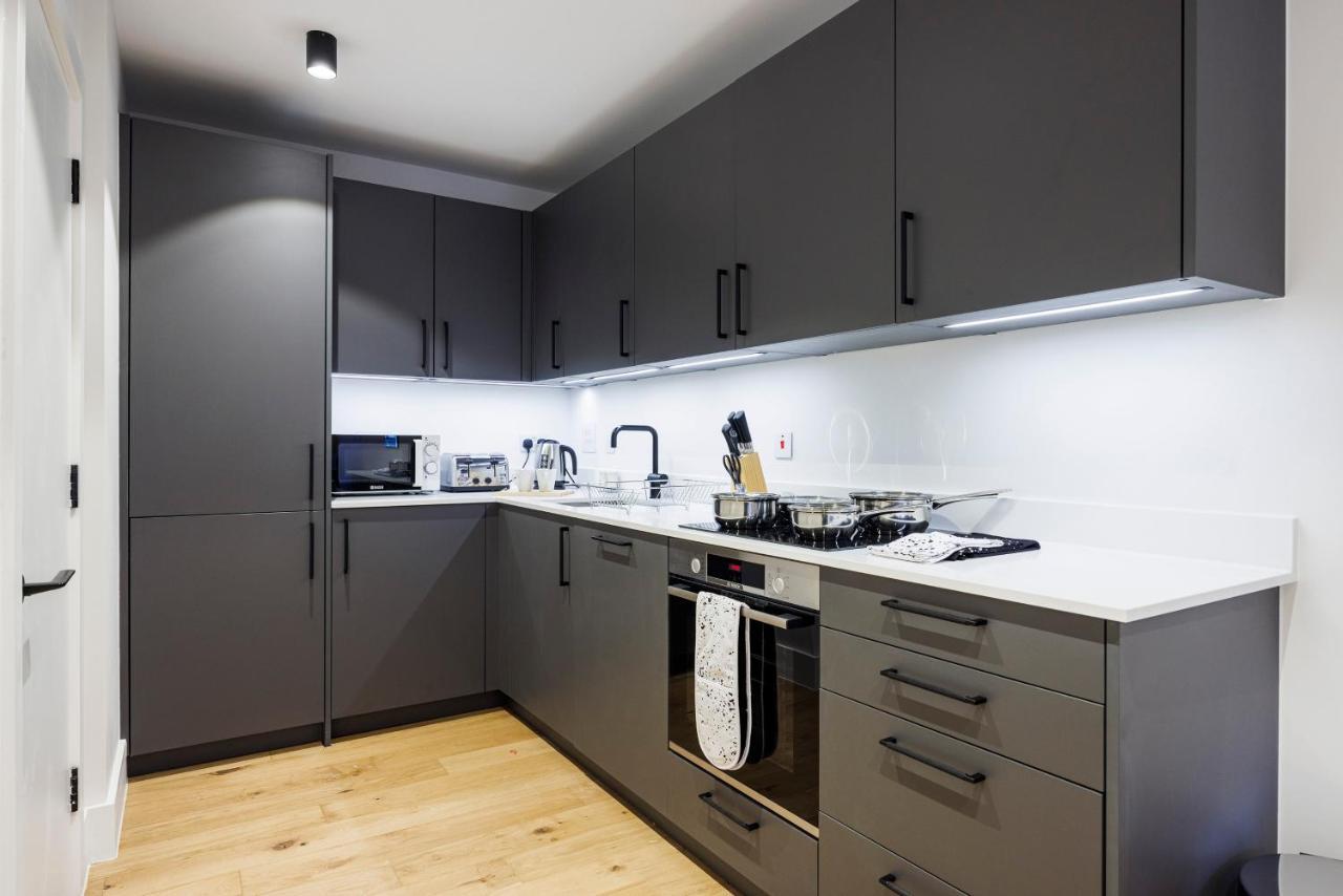 Luxury Spacious 2 Bed Apartment, London - Sk المظهر الخارجي الصورة