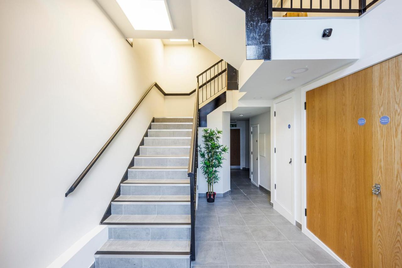 Luxury Spacious 2 Bed Apartment, London - Sk المظهر الخارجي الصورة