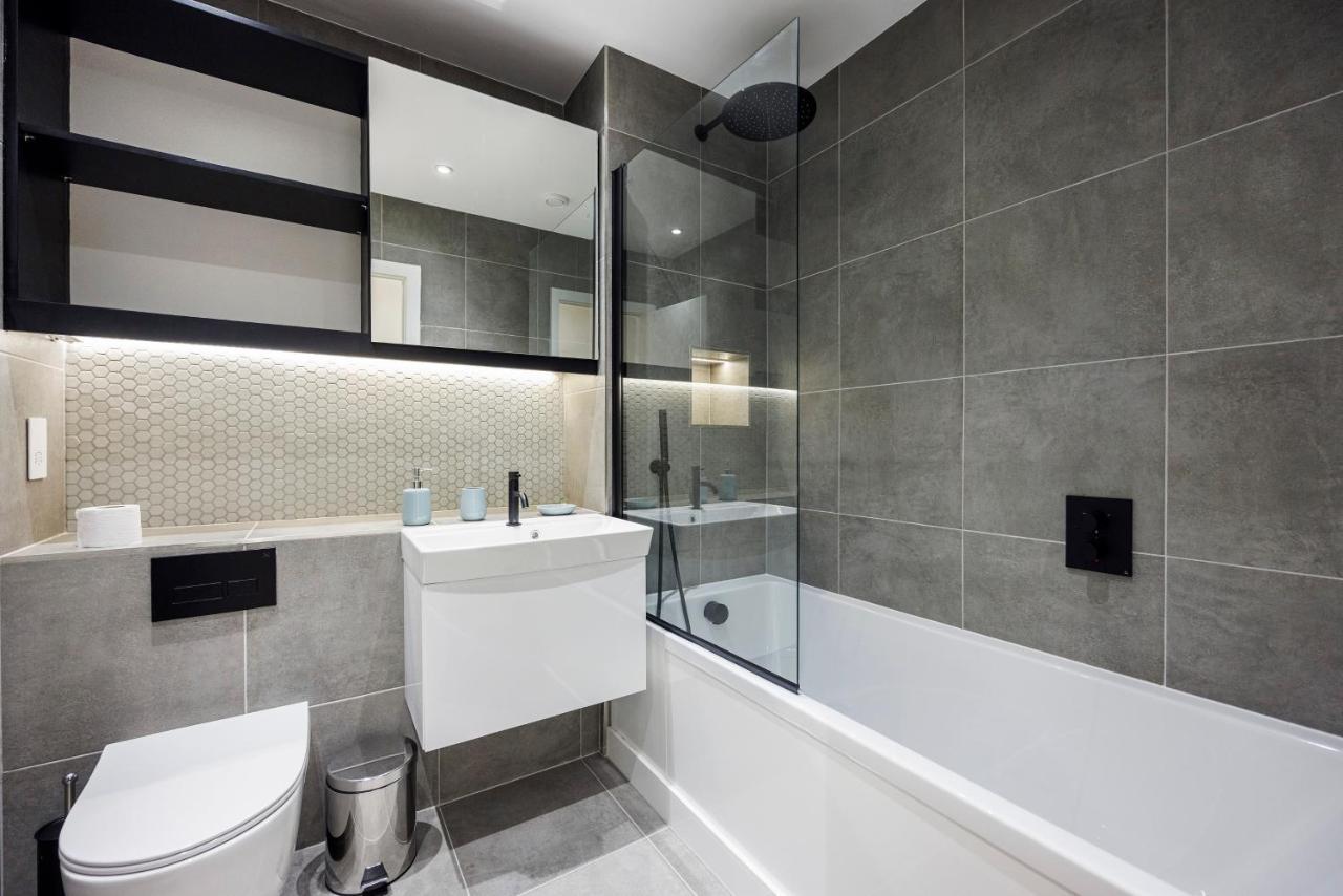 Luxury Spacious 2 Bed Apartment, London - Sk المظهر الخارجي الصورة