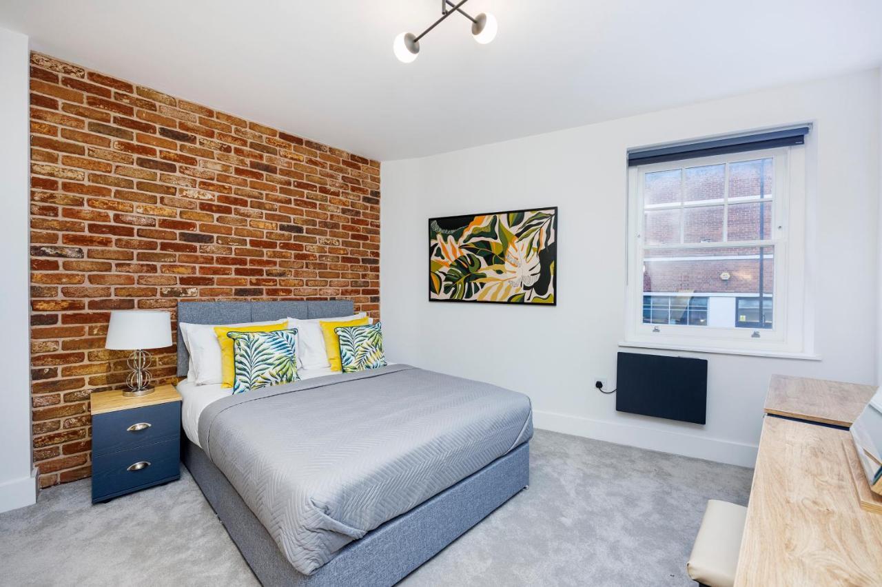 Luxury Spacious 2 Bed Apartment, London - Sk المظهر الخارجي الصورة