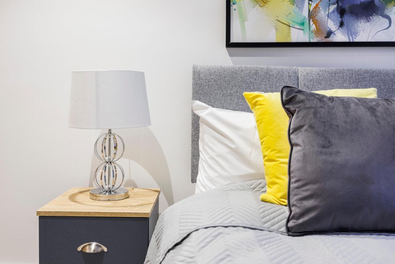 Luxury Spacious 2 Bed Apartment, London - Sk المظهر الخارجي الصورة